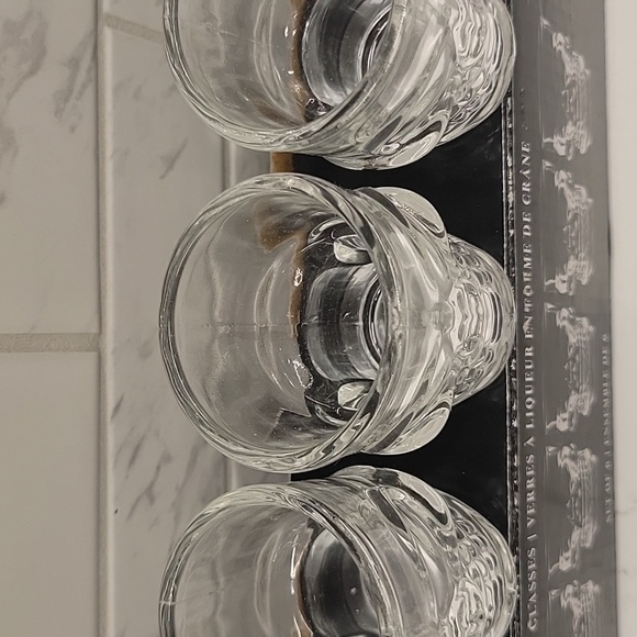 Glass Skull Shot Glasses Set Of 6 - Picture 4 of 5